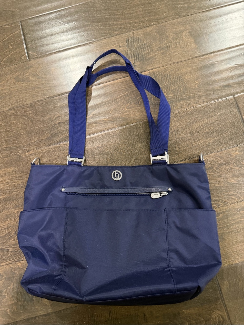 Navy Baggallini purse